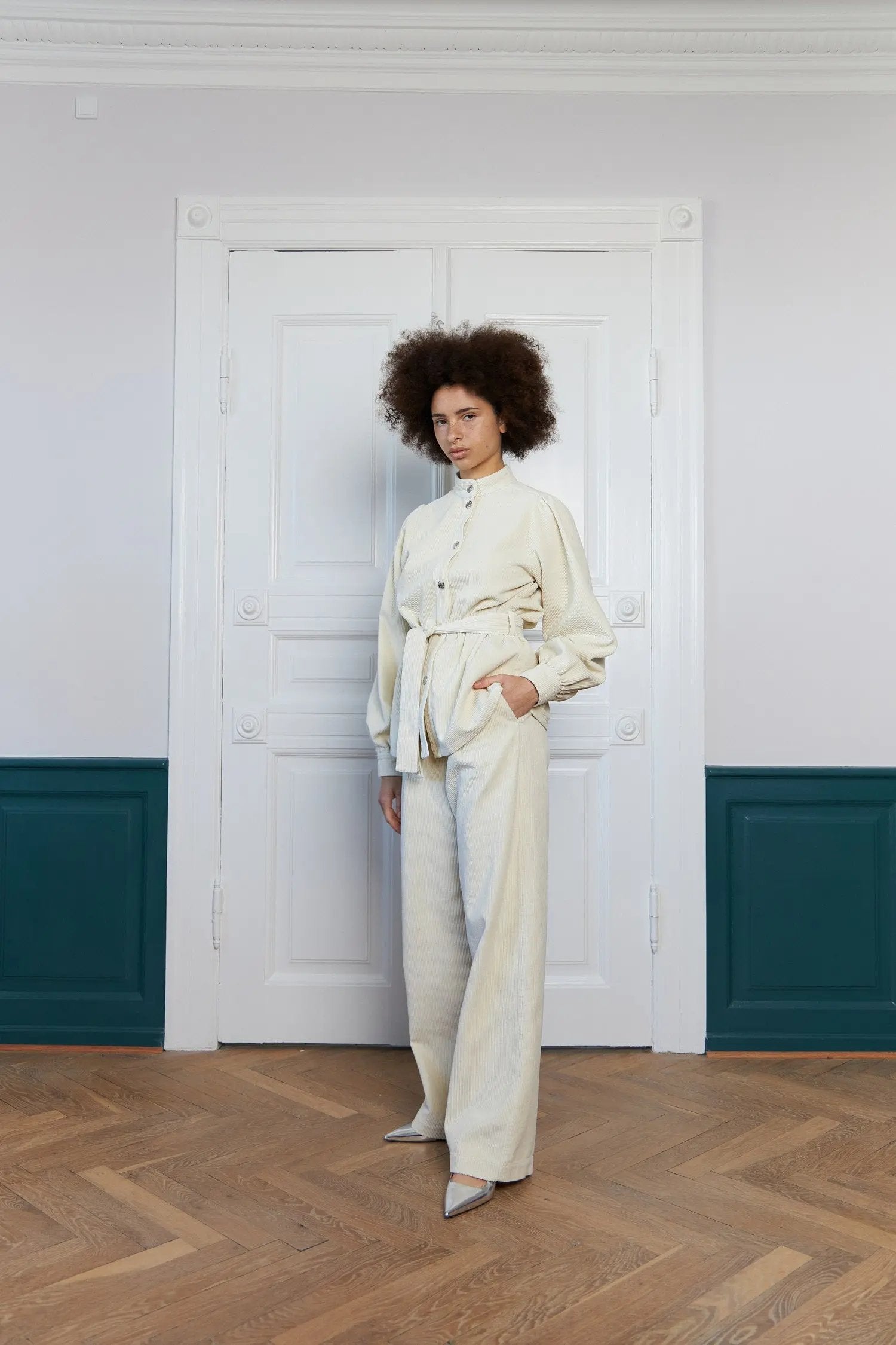 Stella Nova Corduroy shirt with belt Shirt 030 Vanilla