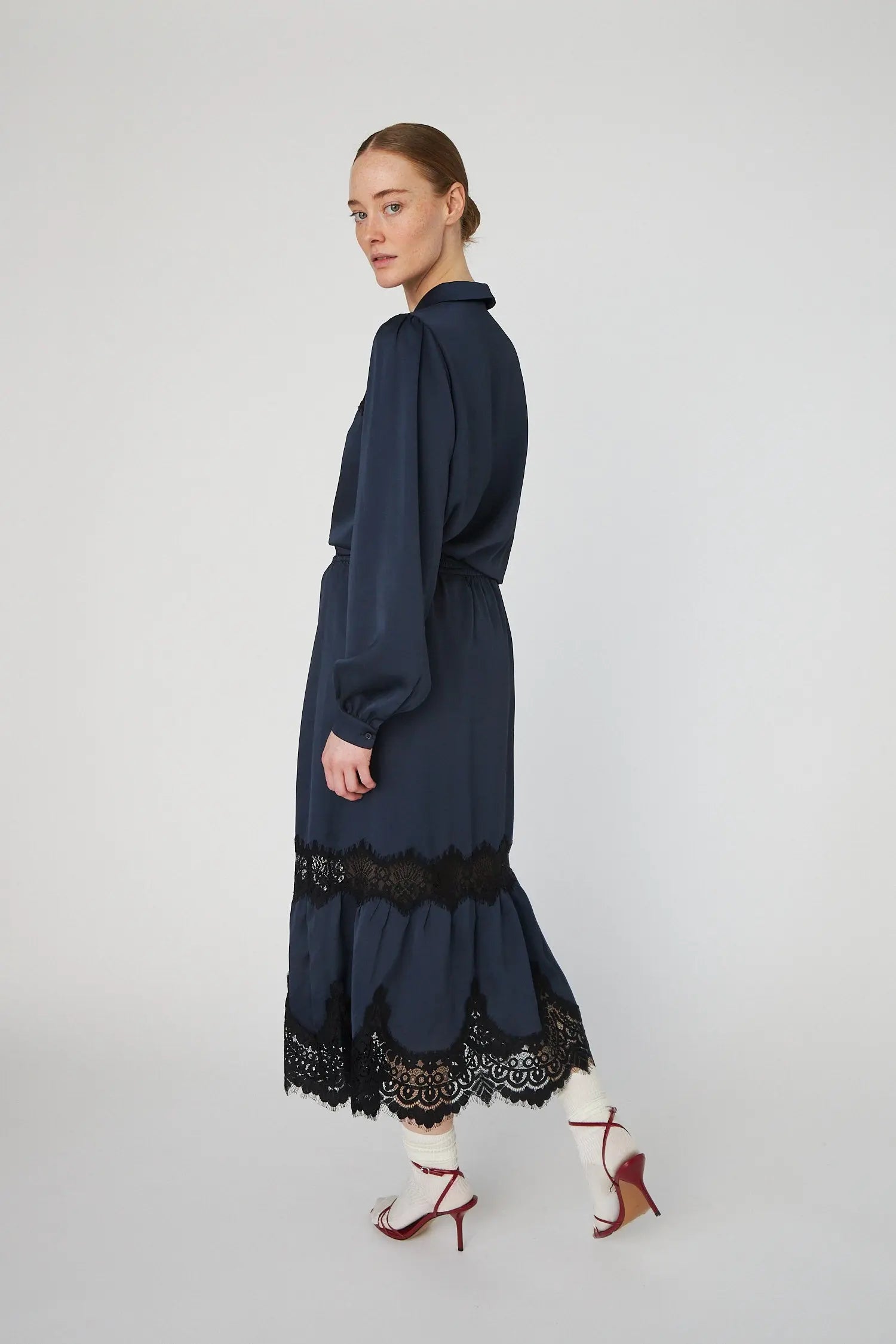 Stella Nova Delicate Lace Shirt Shirt 401 Ultra Navy