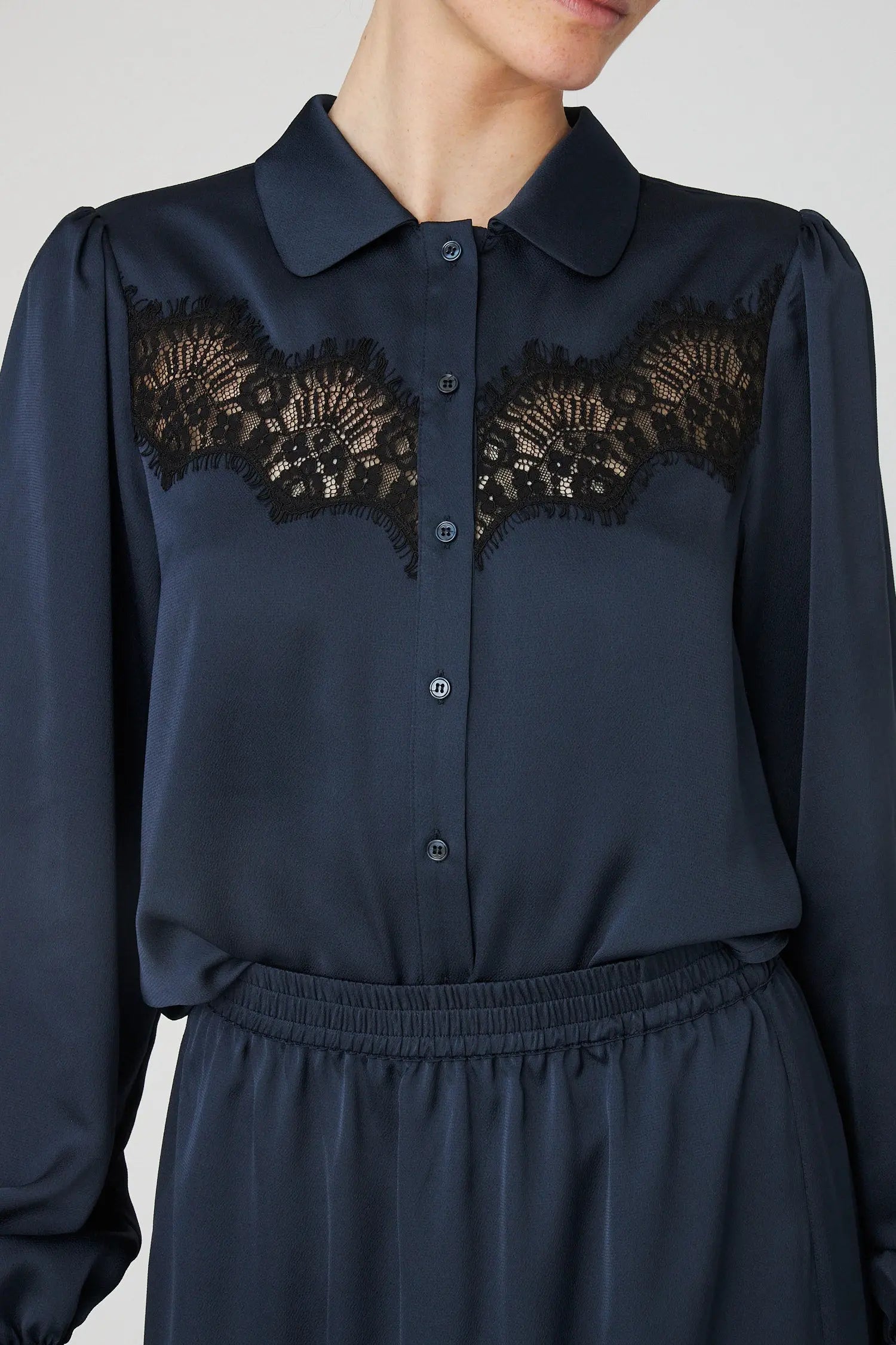 Stella Nova Delicate Lace Shirt Shirt 401 Ultra Navy