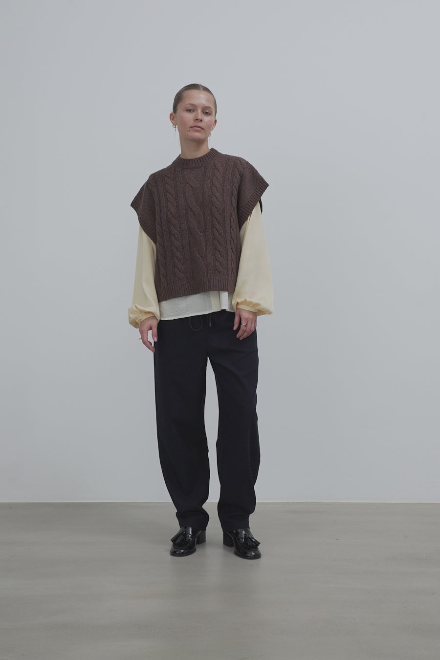 Stella Nova Cable Knit Vest Vest 011 Sand