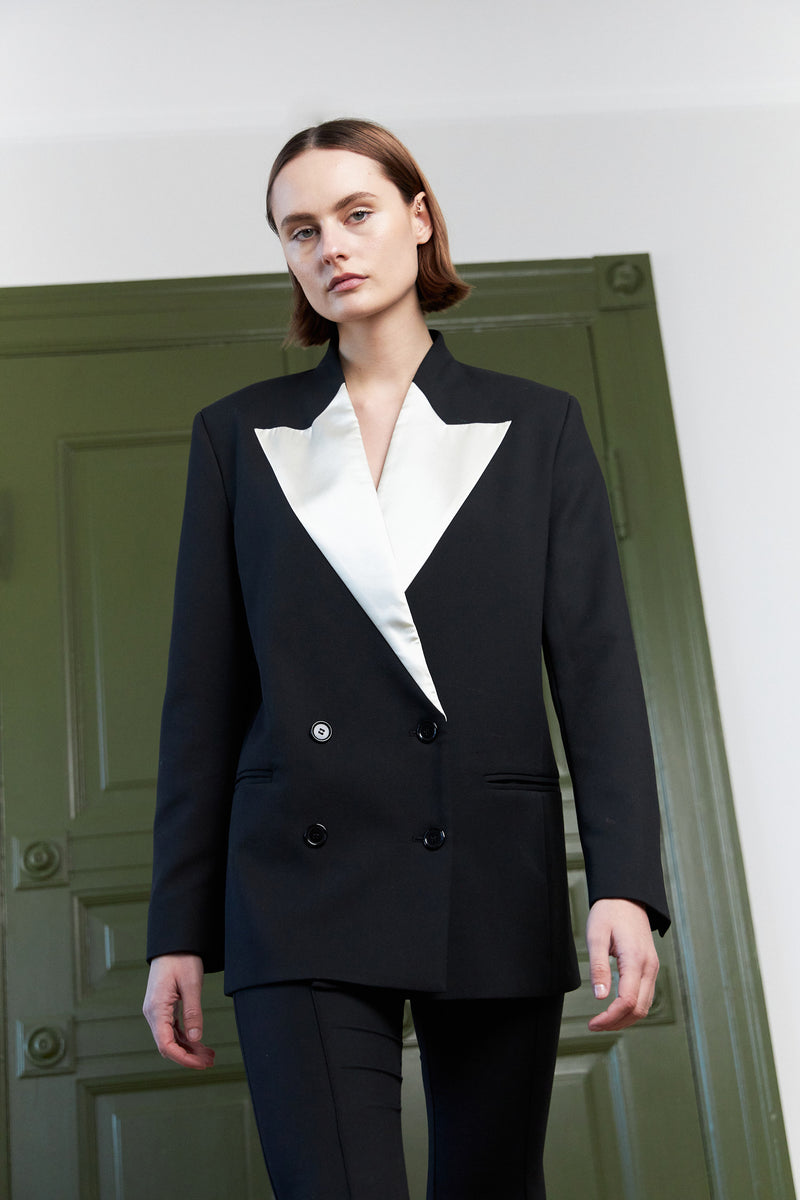 Stella Nova Blazer with inserted satin lapel Blazer 999 Black