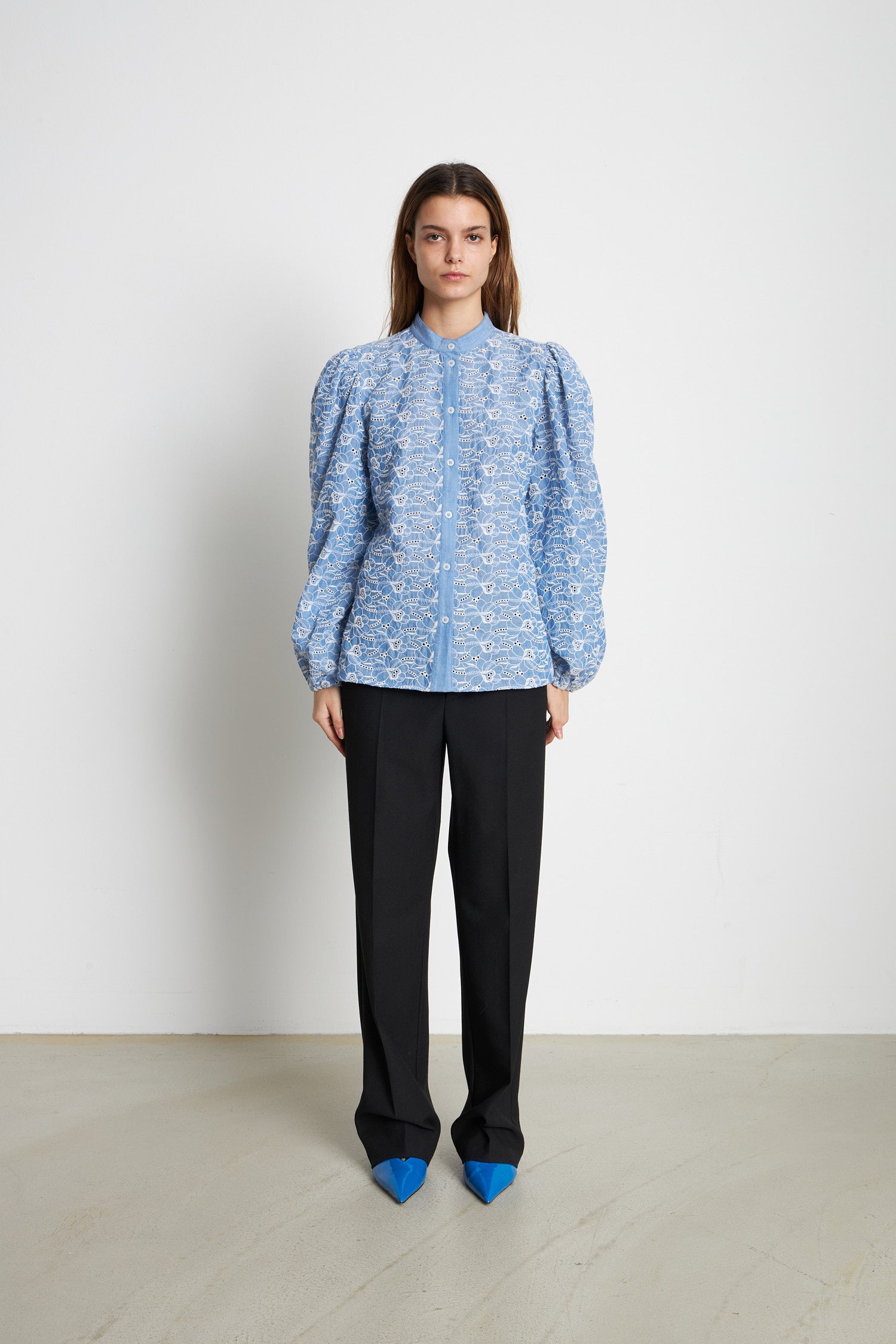 Stella Nova Cotton shirt with all over embroidery Shirt 302 Light Blue