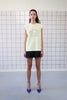 Bomuld t-shirt med skulderpuder - Sweet Yellow