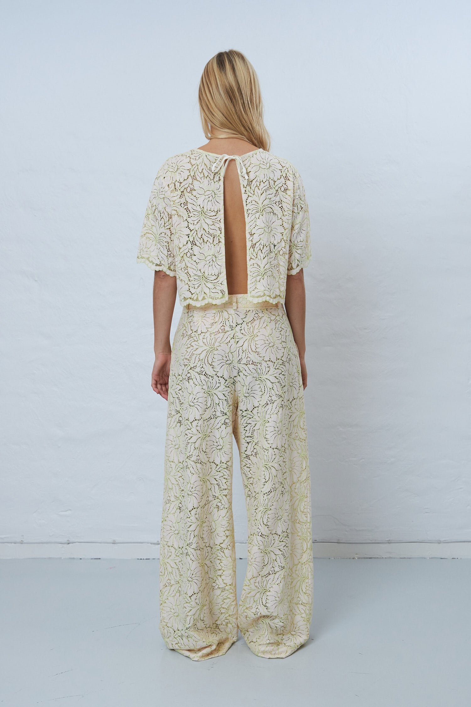 Stella Nova Delicate lace flared pant Pants 094 Vanilla/Tea Green Flowers