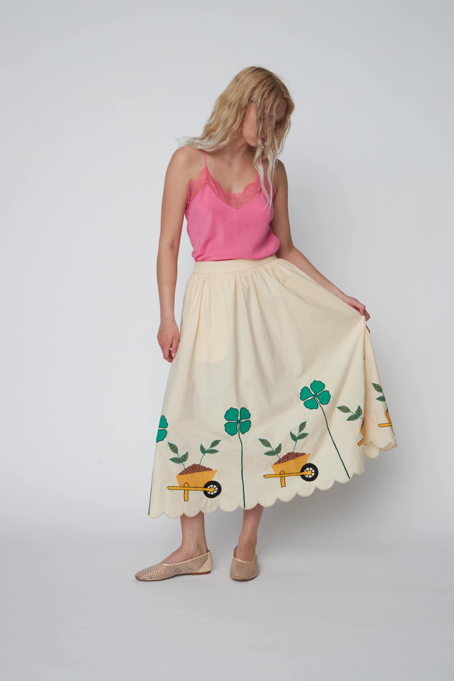 Stella Nova Embroidered Midi skirt with Scallops Skirt 078 Ivory