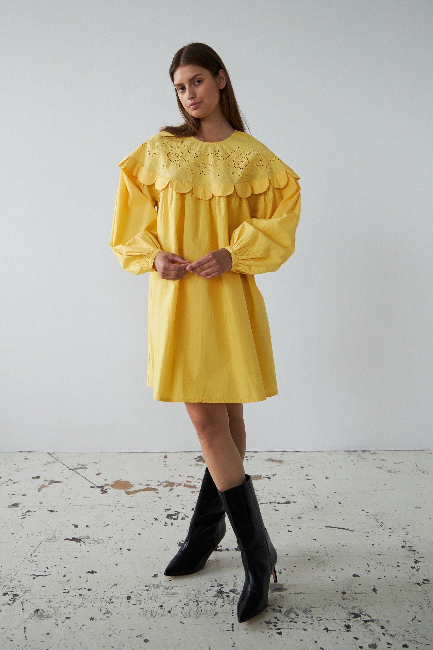 Stella Nova Embroidery Anglaise mini dress Dress 115 Sweet Yellow