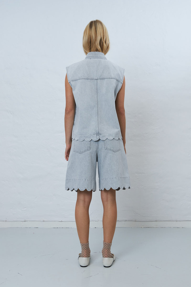 Stella Nova Scallop edge denim vest Vest 490 Light Grey